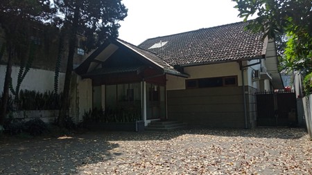 Rumah di Sayap Cipaganti dekat RS Hasan Sadikin, PVJ