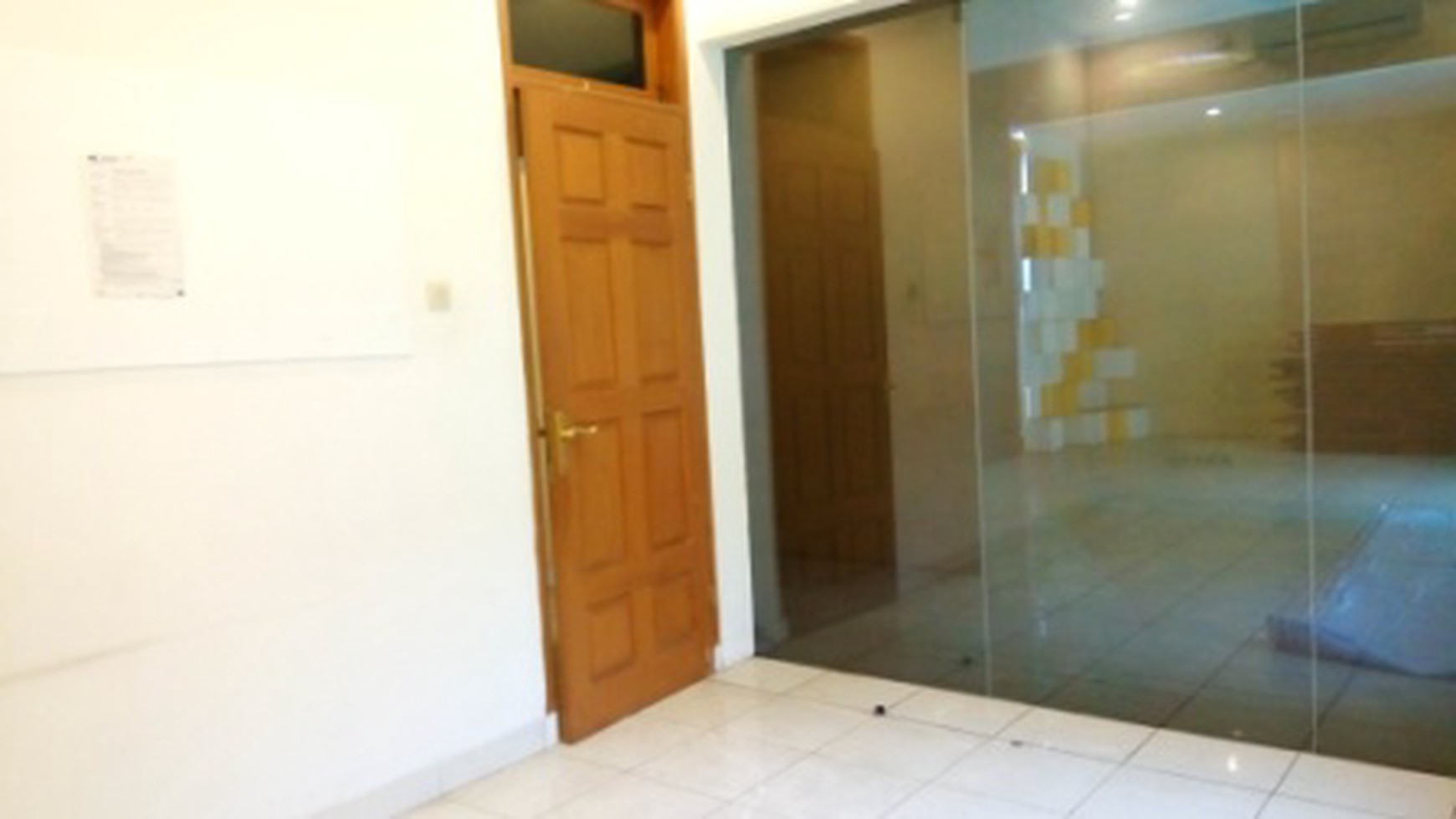 Good house in strategic location of Menteng Jakarta  "The price can be negotiable"