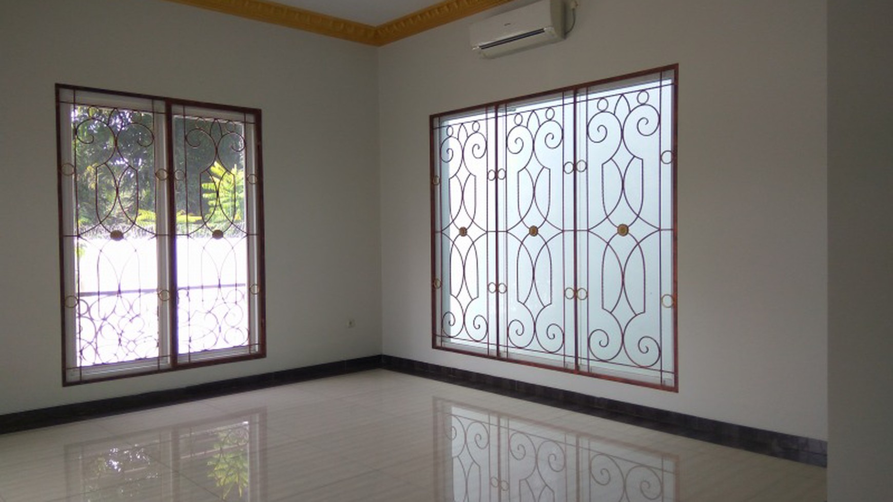 Comfortable, amazing, and beautiful house in Kuningan area  for expatriat and others " The price can be negotiable"