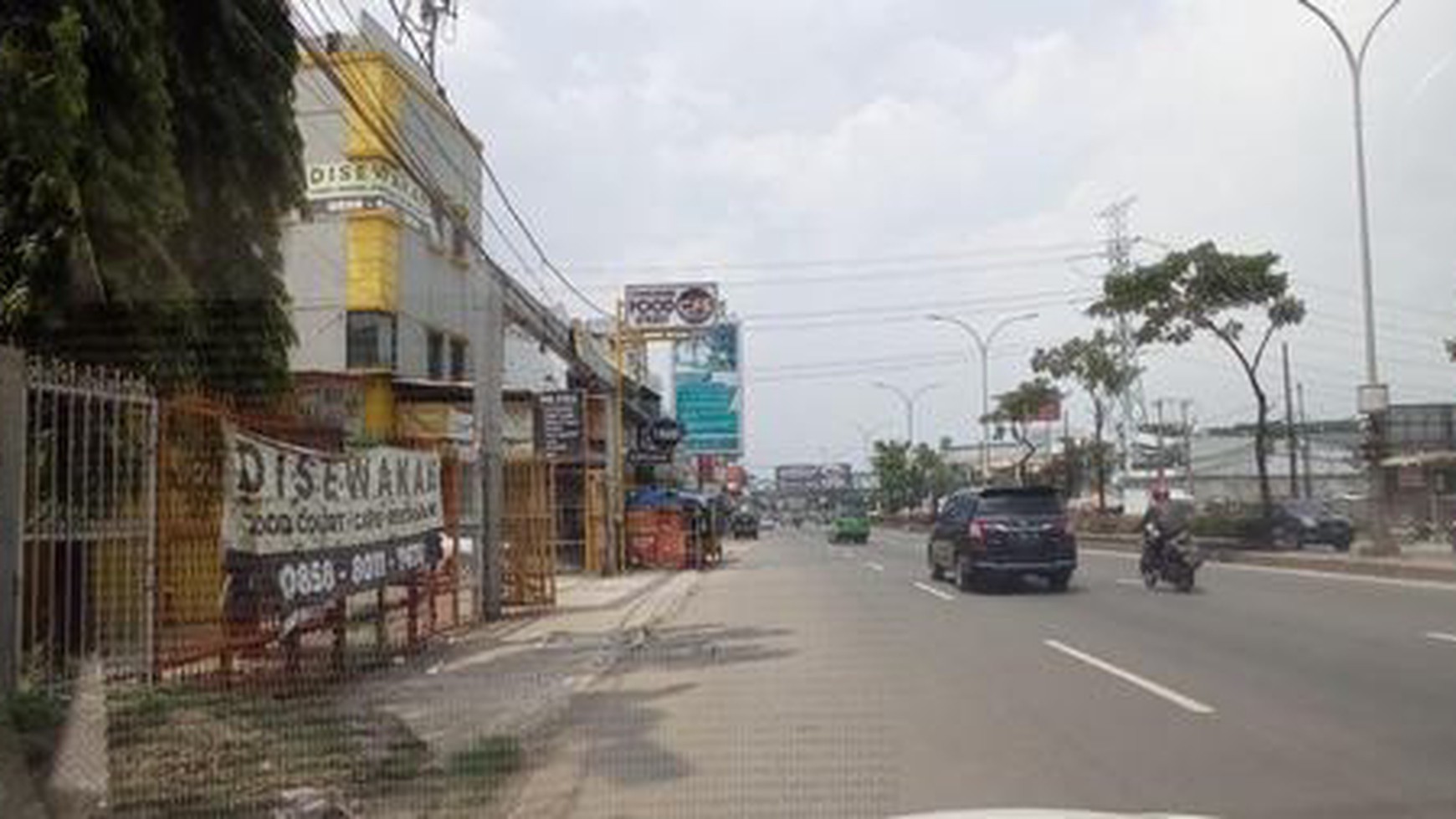 Ruko Komersial 3 Gandeng  lokasi Strategis Istimewa di Jantung Bisnis Pinggir Jalan Raya Serpong, Potensi Tak Terbatas, Tangerang Selatan