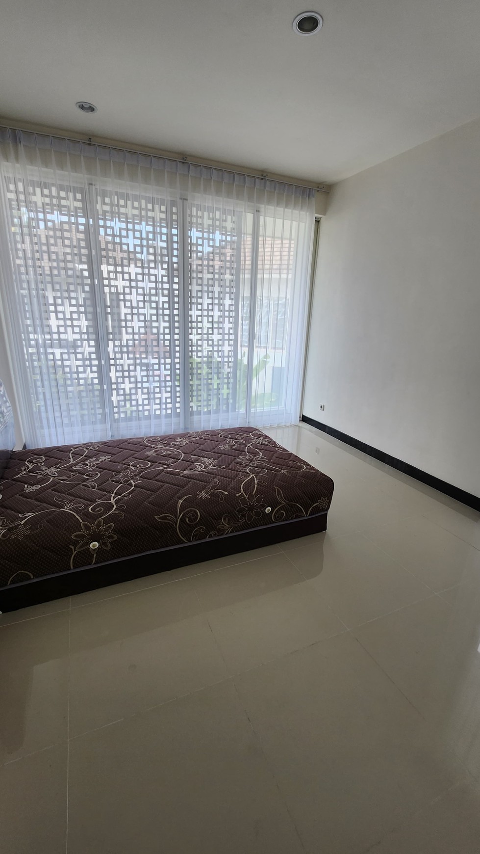 New PRIVATE Pool Rumah Royal Residence Crown Hill Wiyung Surabaya BONUS SEMI Furnished 