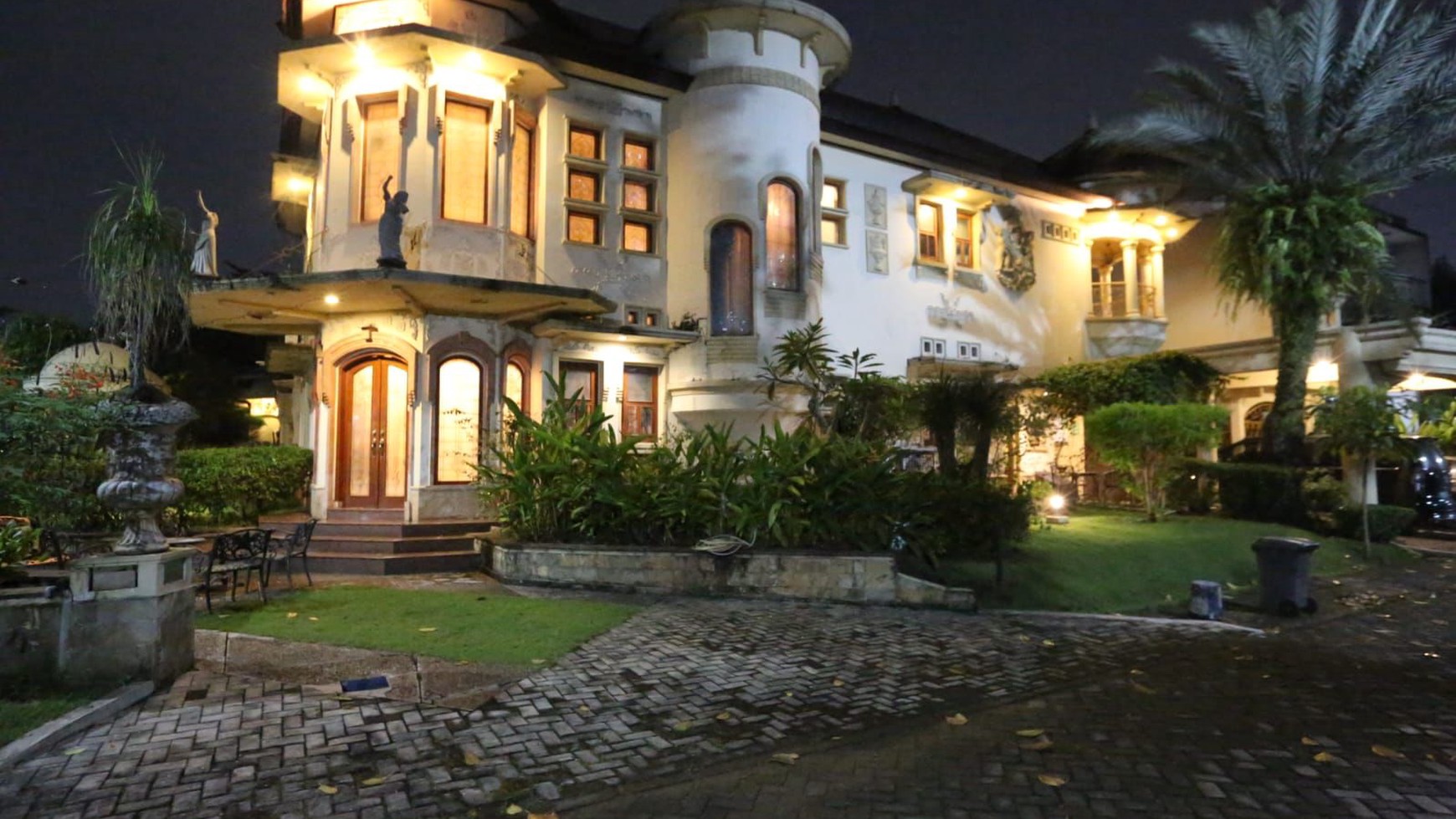 Jarang Ada Rumah Besar Area Kemang, jakarta Selatan