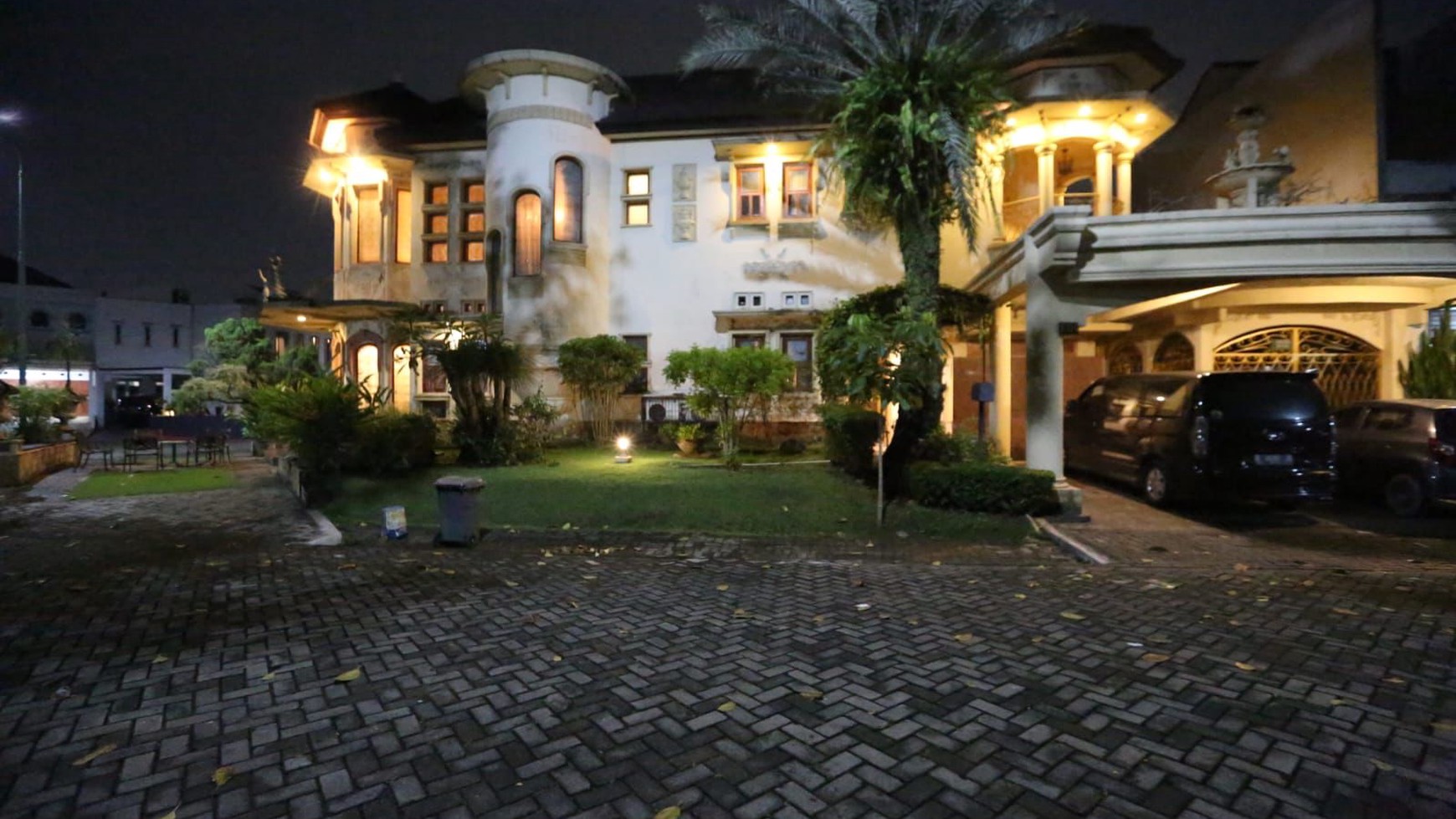 Jarang Ada Rumah Besar Area Kemang, jakarta Selatan