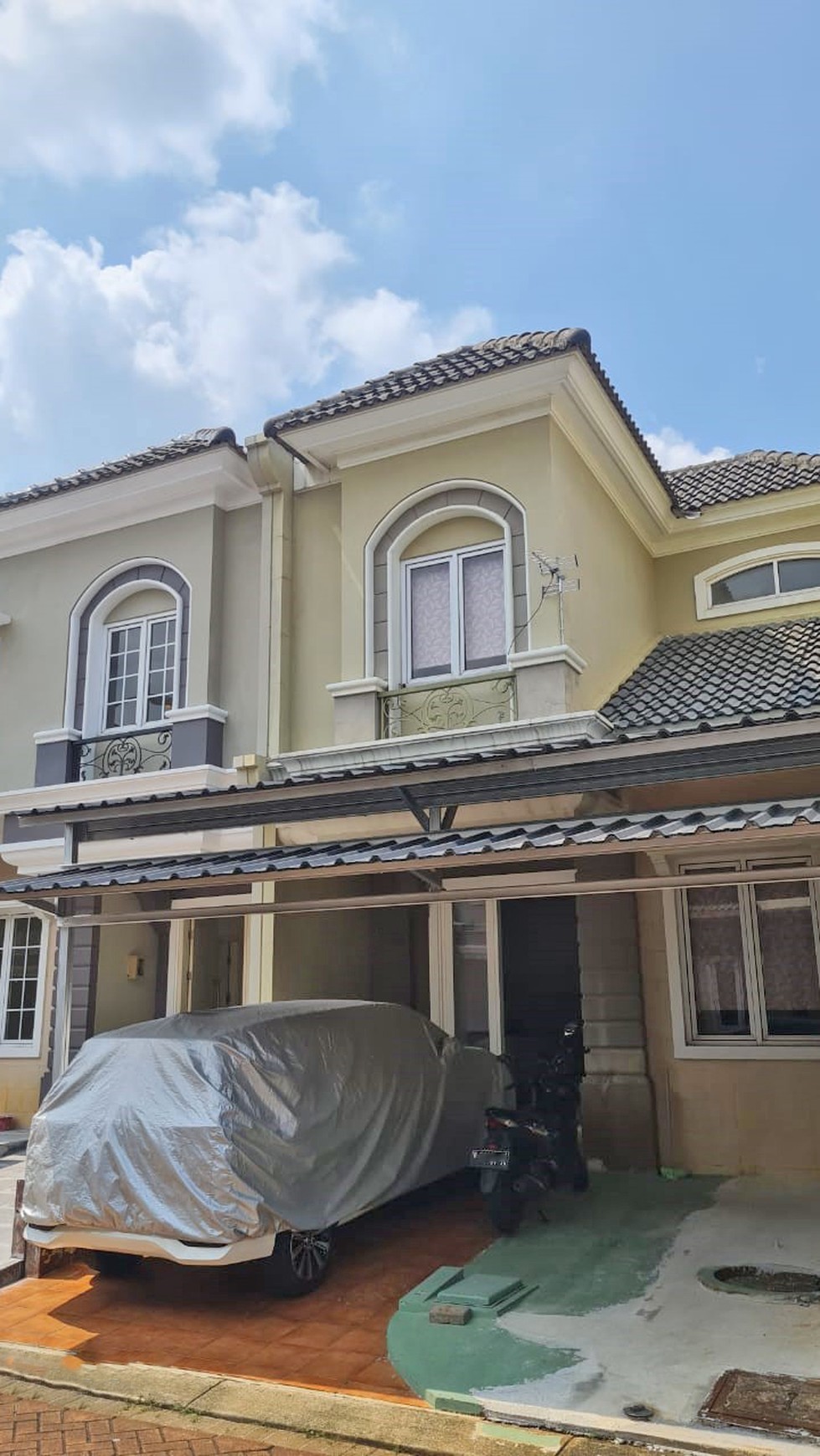 Rumah 2 lantai Lokasi Bagus di Samara Village Gading Serpong