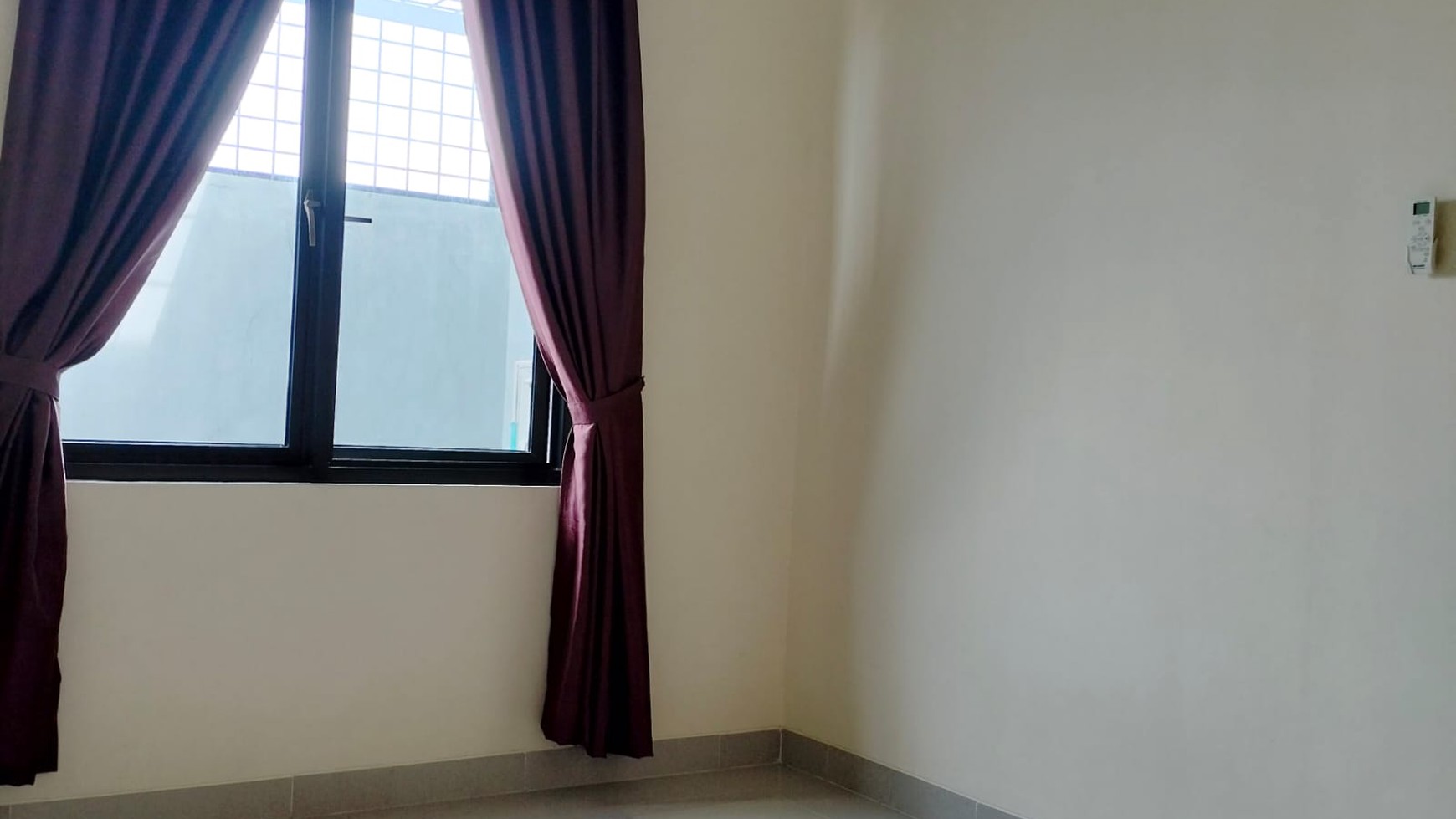 Fast Rent. Rumah bagus Regensi Melati Mas, Serpong