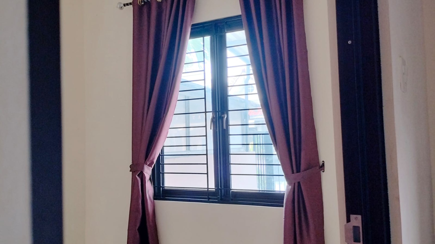 Fast Rent. Rumah bagus Regensi Melati Mas, Serpong