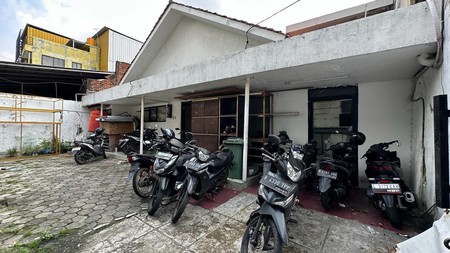 Rumah Cocok Untuk Usaha Kost2an daerah Kebon Kacang Jakarta Pusat