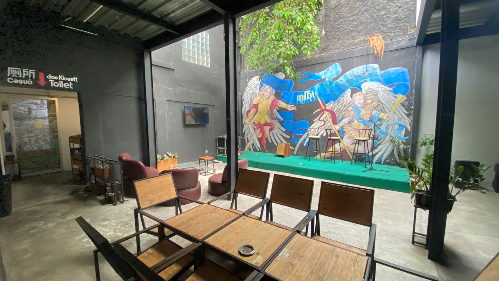 Dijual Rumah Bekas Coffee Shop Tebet Barat