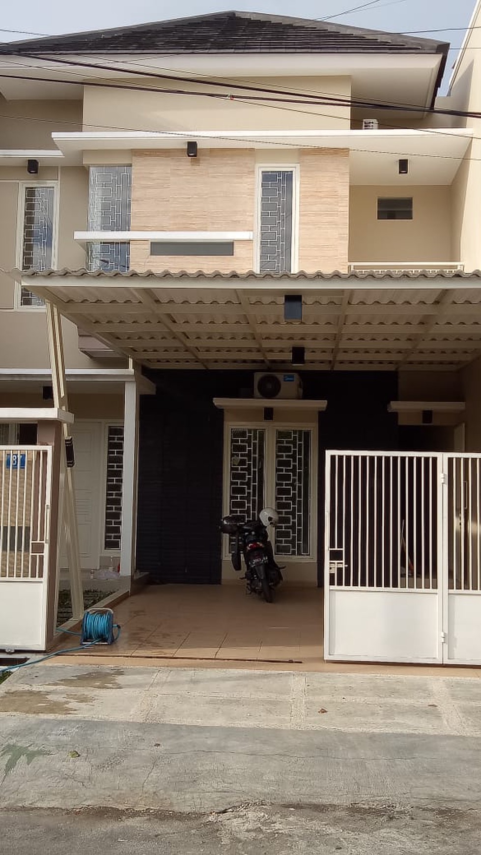 Dijual Rumah Manyar Kartika Selatan - Baru Minimalis Modern 2 Lantai Surabaya Timur Siap Huni