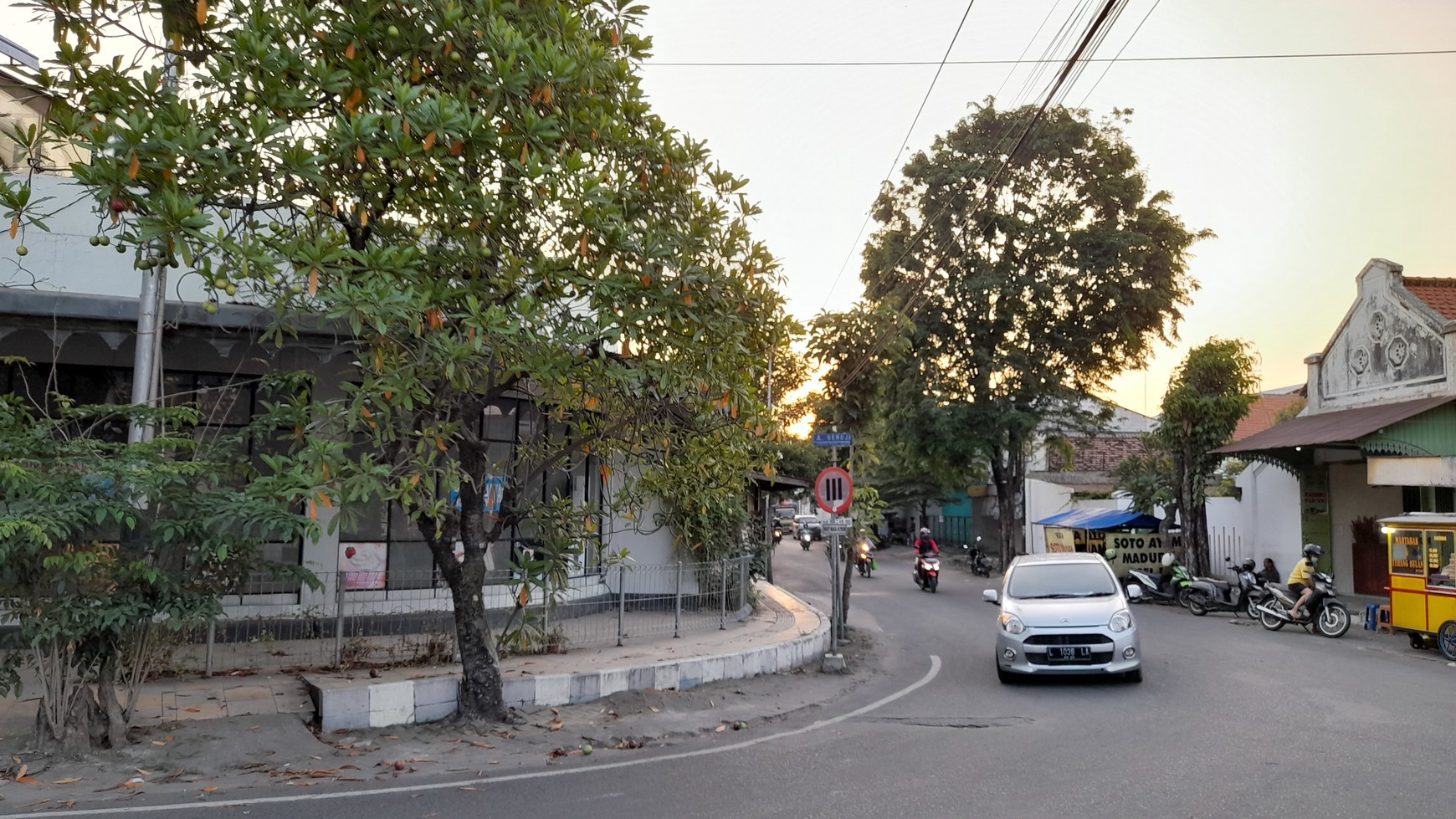 Ruang Usaha Dinding Kaca Nol Kota Great Vibe