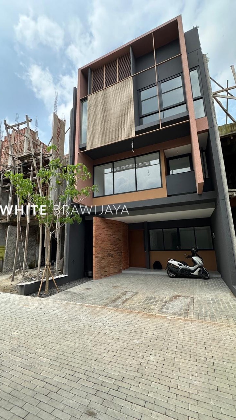 Brand New Townhouse Simatupang