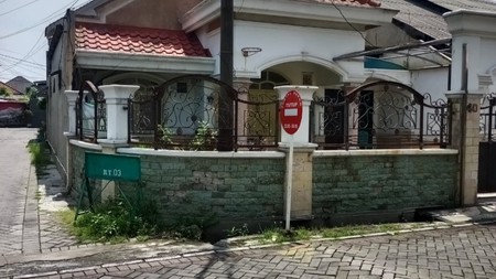 Rumah Jalan Kemlaten - Kedurus - Karangpilang Surabaya Barat Dekat Raya Wiyung , Akses Tol Gunungsari