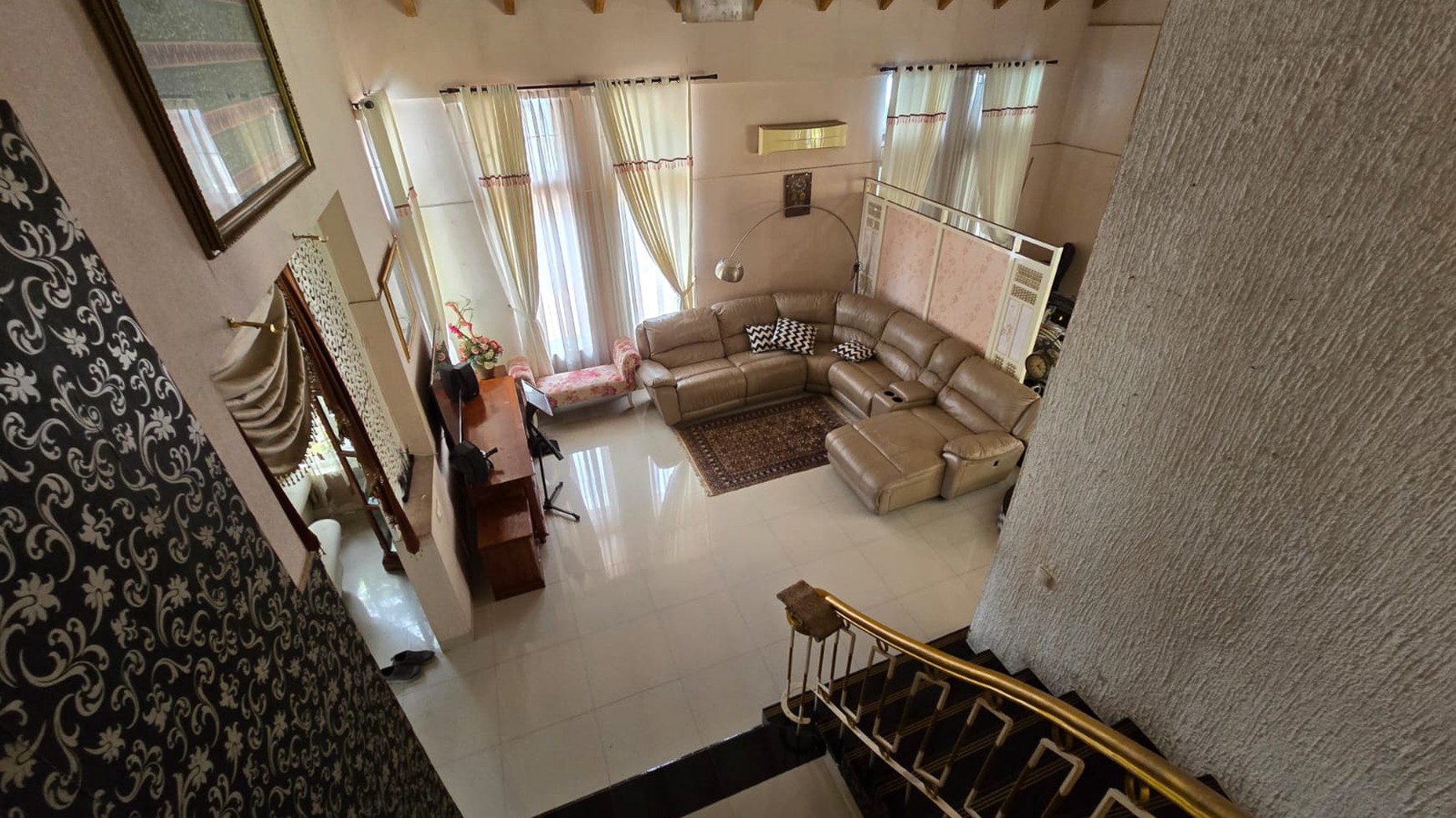 Rumah Bagsu Halaman Luas Di Jl Pertanian Lebak Bulus