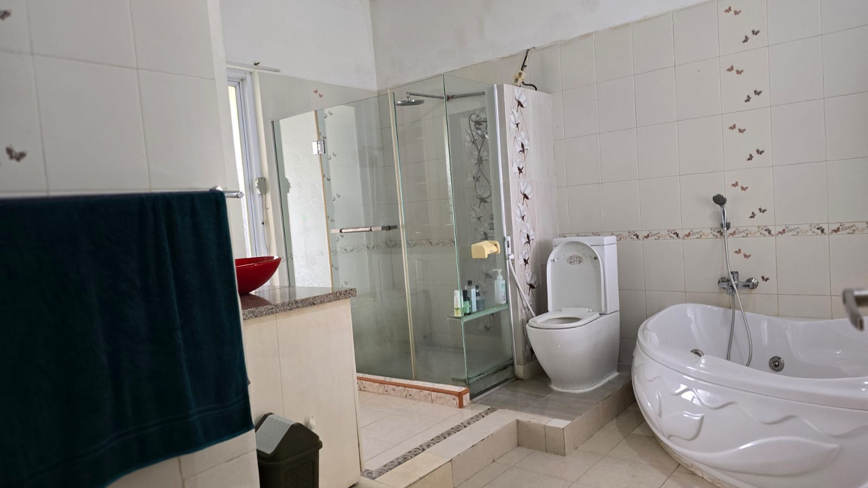 Rumah Bagsu Halaman Luas Di Jl Pertanian Lebak Bulus