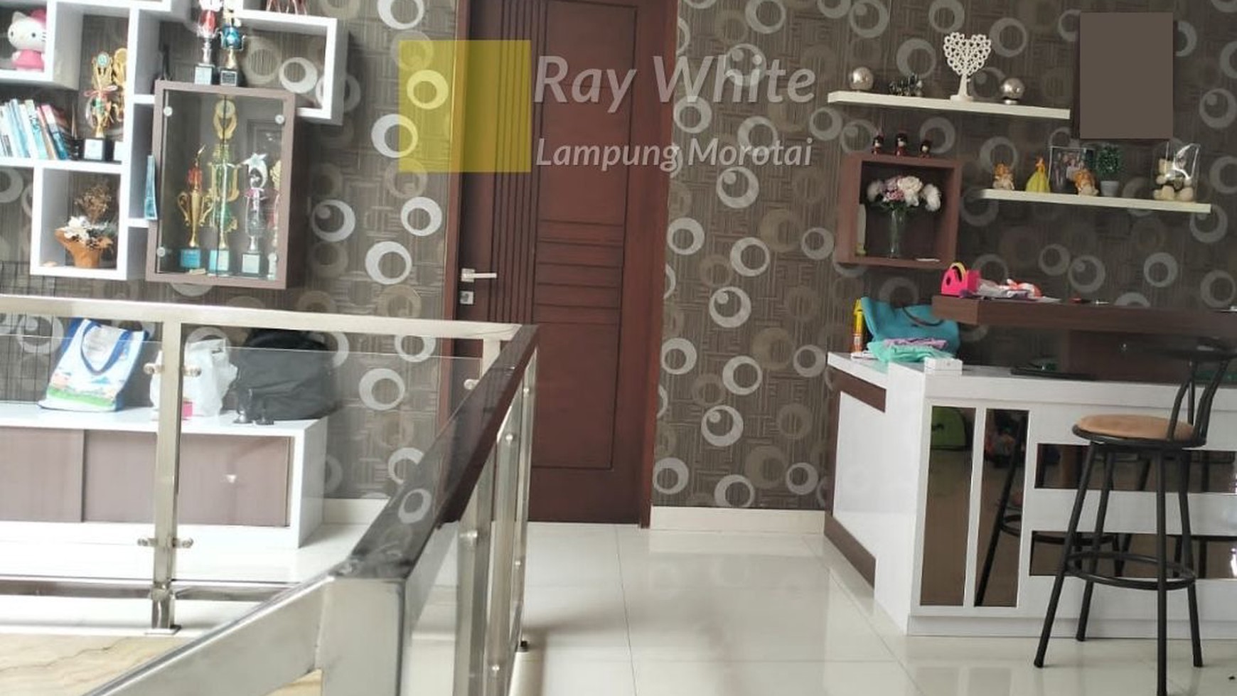 dijual rumah 2 lantai teluk betung