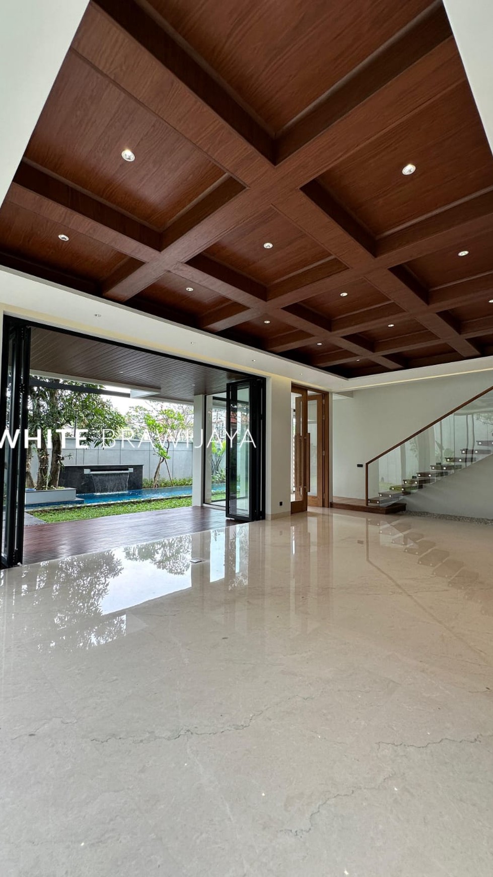 Brand New Luxurious And Comfortable House Strategic Location In Kemang 
