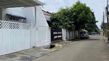 Rumah Bagus Di Jl H Naimun Kebayoran Lama Jakarta Selatan