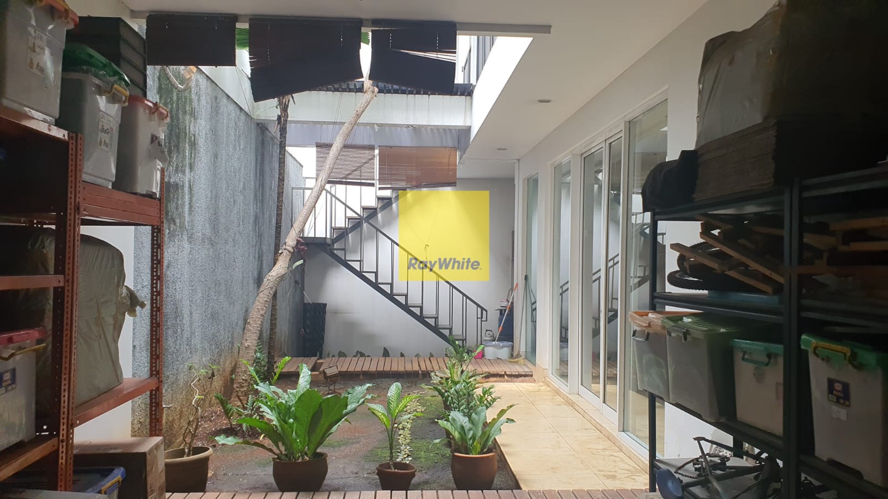 Modern Siap Huni di Pondok Indah