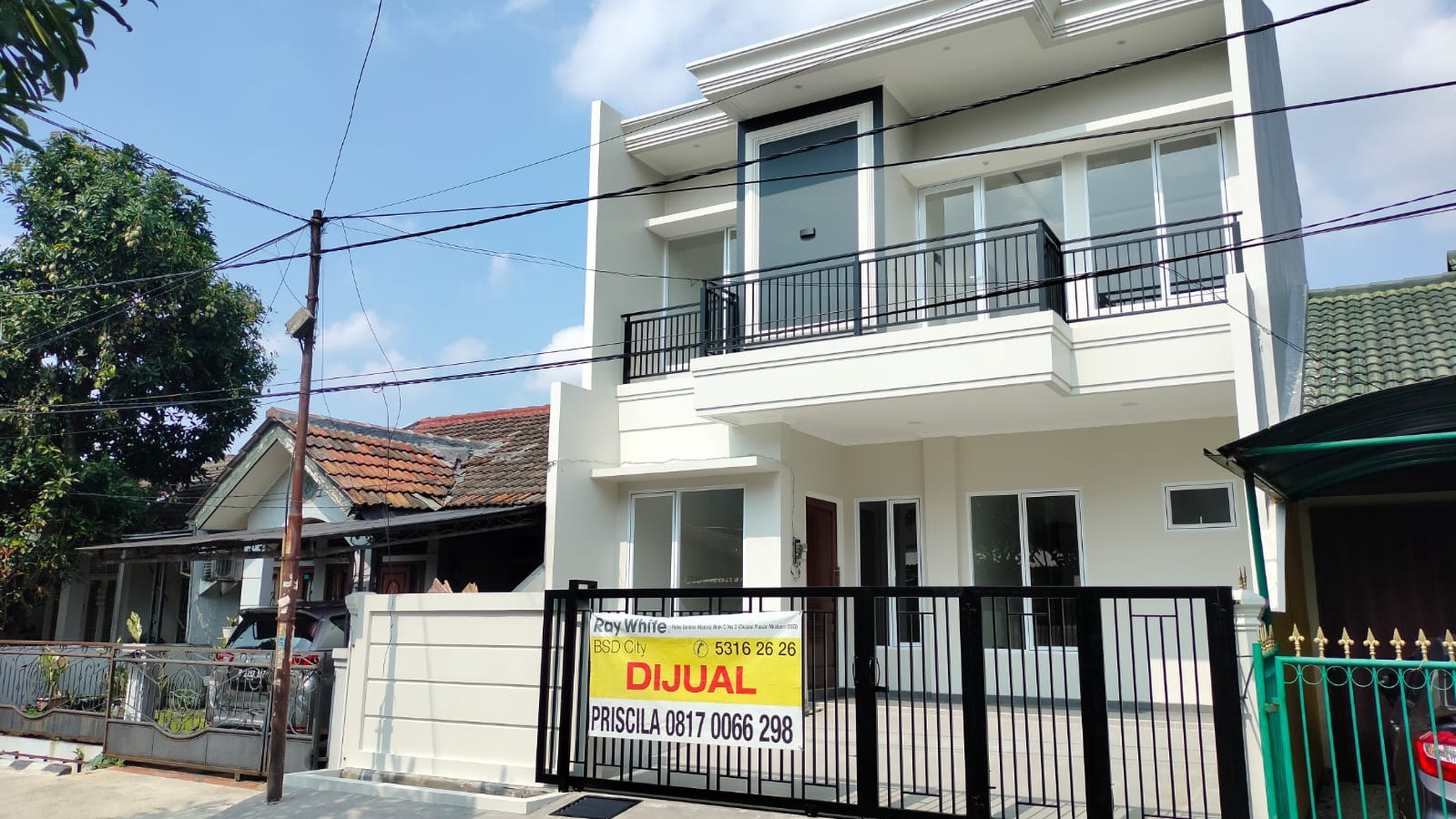 Rumah Griya Loka BSD gaya Classic Brand New, dekat Pasar Modern