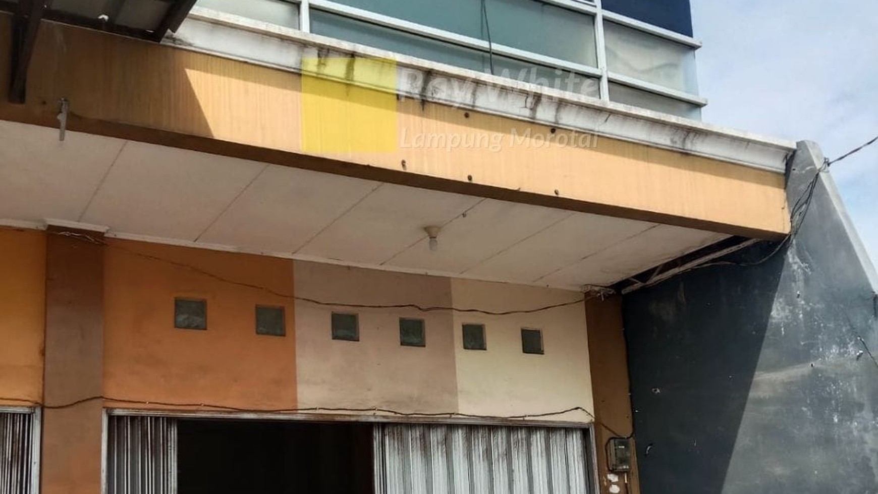 dijual ruko 2,5 lantai kedamaian