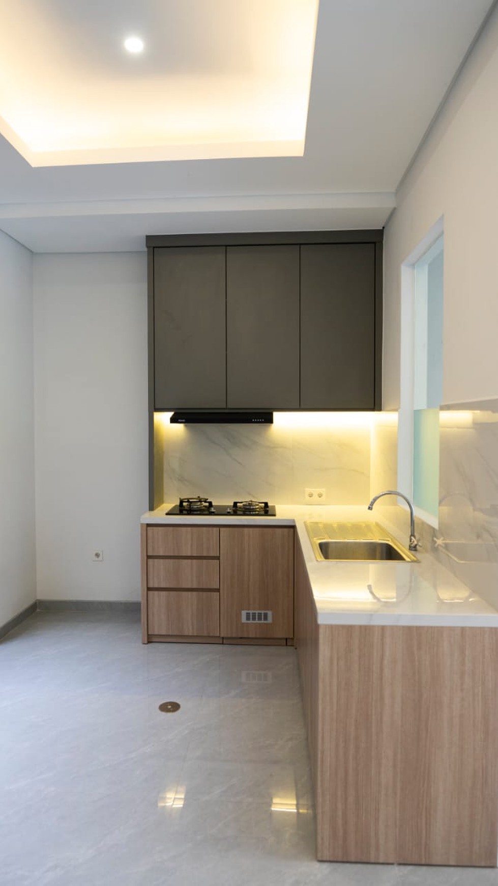 Dijual Rumah Baru Pakuwon City - San Antonio - Surabaya Timur - BONUS : SEMI Furnished Modern Baru