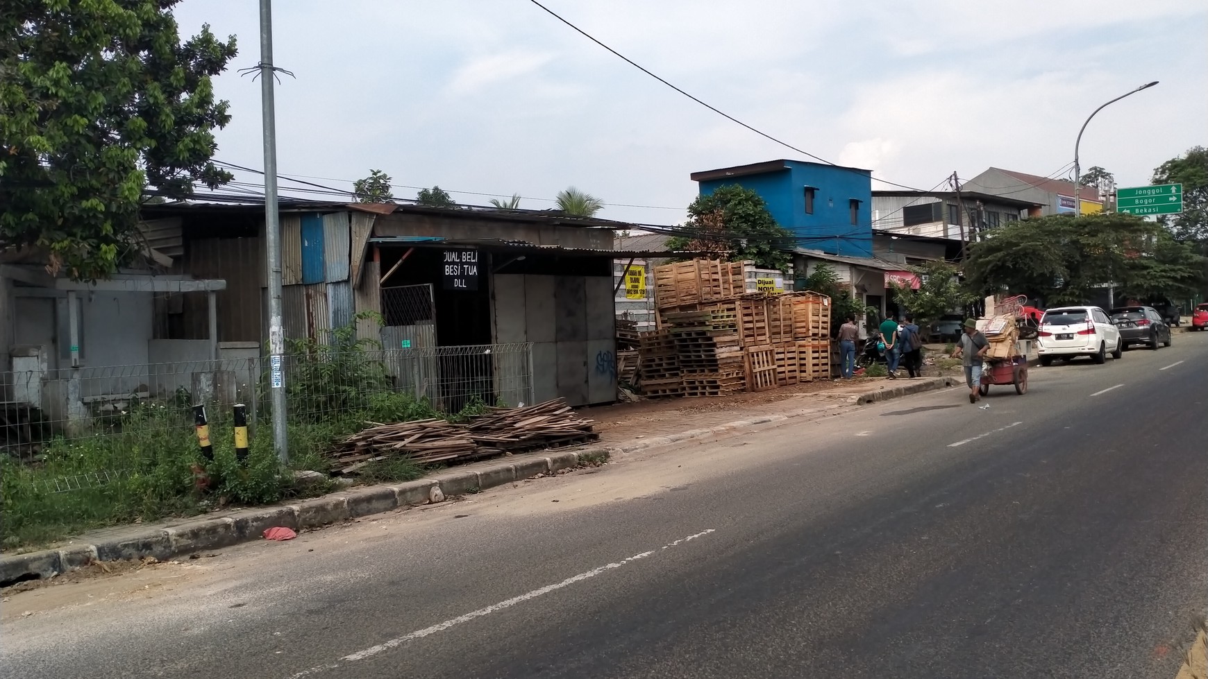 Tanah Pinggir Jalan Raya Samping Fly Over Cileungsi, Lokasi Sangat Strategis, Harga NEGO