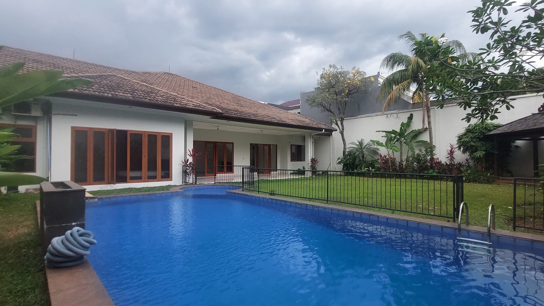 Comfortable House at Pejaten, suitable for expatriate residential