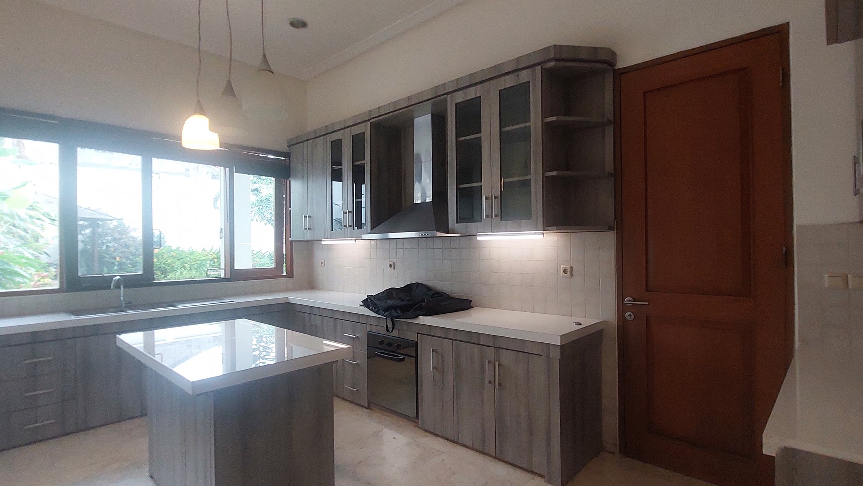 Comfortable House at Pejaten, suitable for expatriate residential