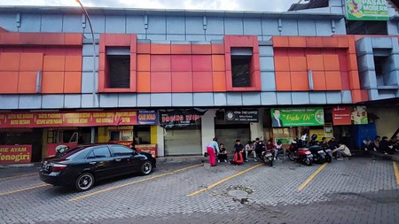 Kios Siap Pakai di Pasar Modern Bintaro Jaya, Sektor 9 Tangerang Selatan 