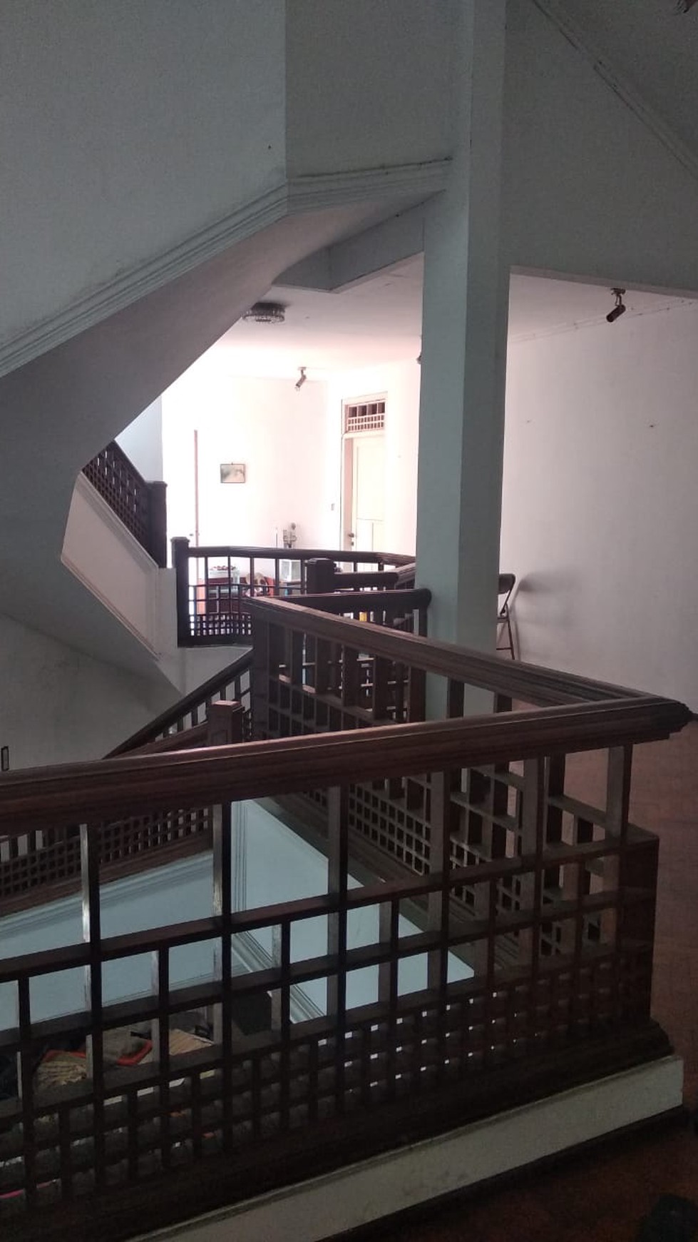 Rumah luas hitung tanah lokasi prime cilandak barat, jaksel