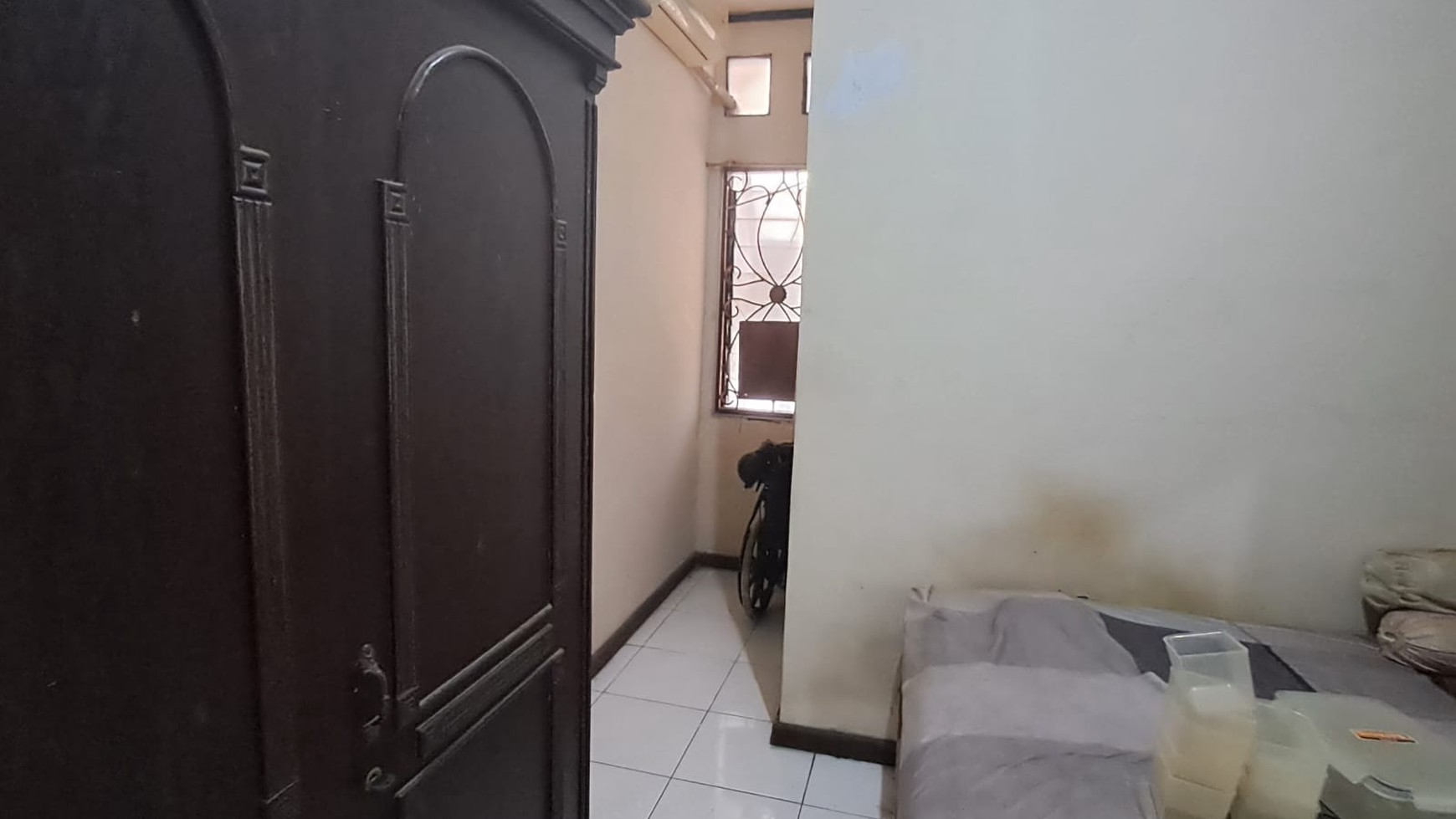 Rumah Hook Siap Huni dengan Bangunan Kokoh dan Asri @Bintaro