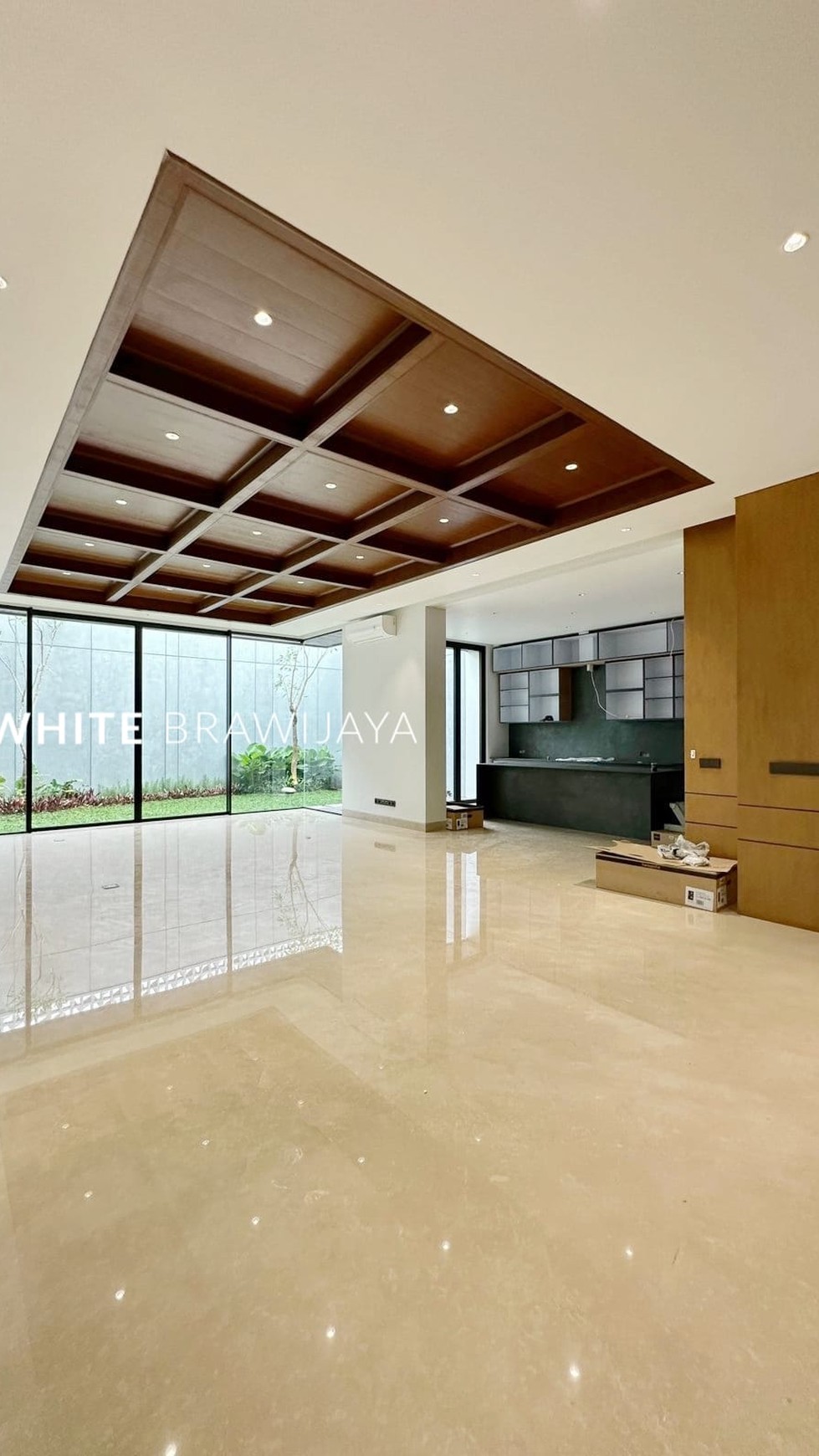 Brand New Luxurious House Strategic Location In Kemang Selatan 