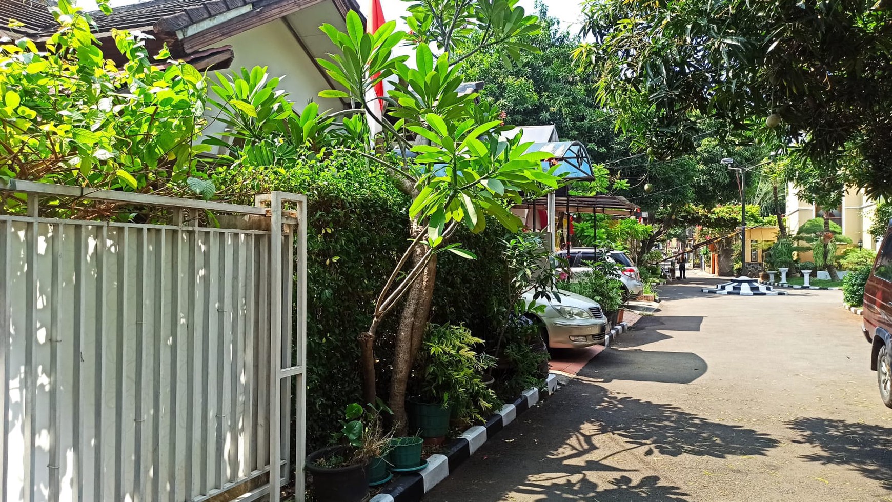 Rumah Rapi Siap Huni di Area Strategis Ciputat, Tangerang Selatan