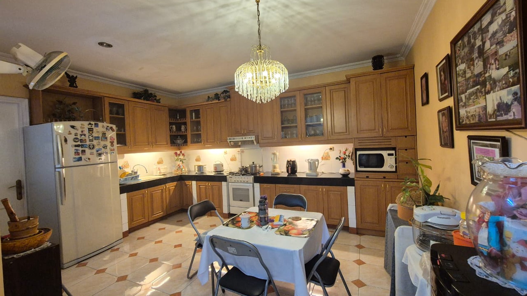 Rumah Hitung Tanah Area Cipete