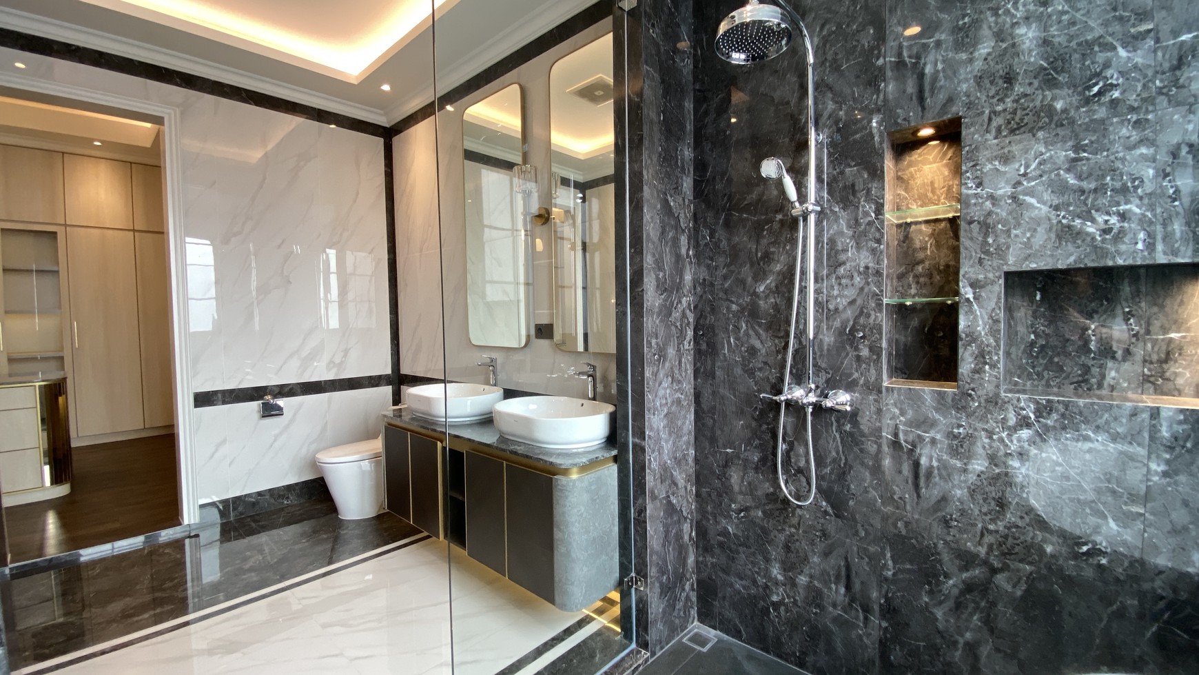 Rumah Hitung Tanah Area Cipete