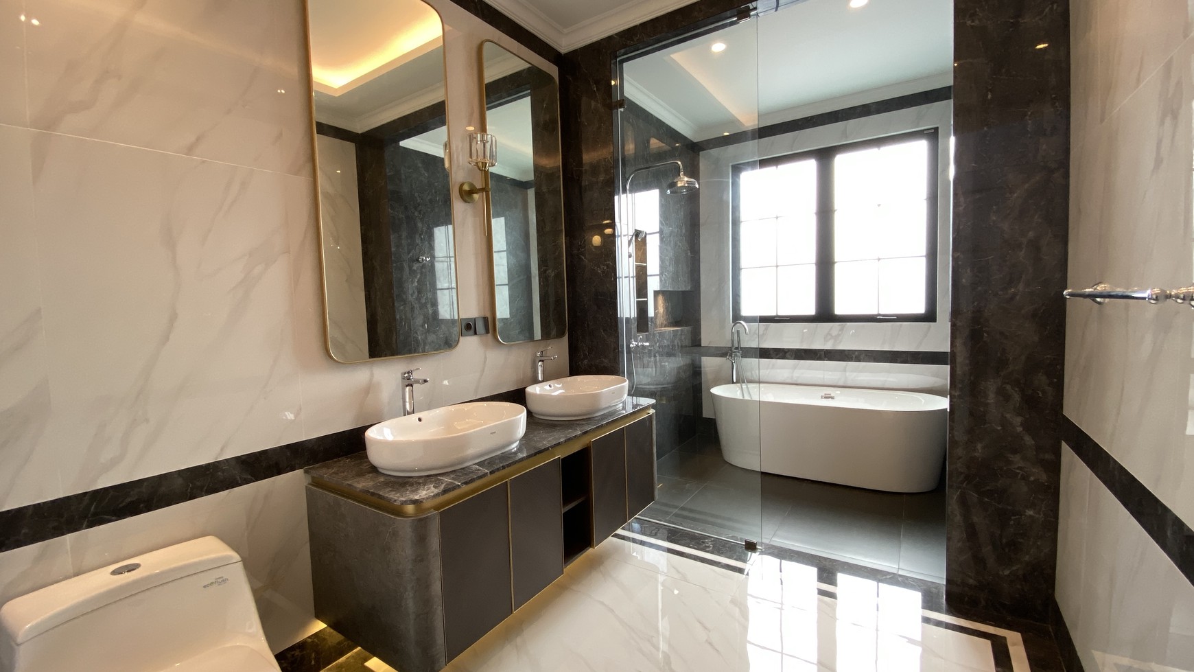 Rumah Hitung Tanah Area Cipete