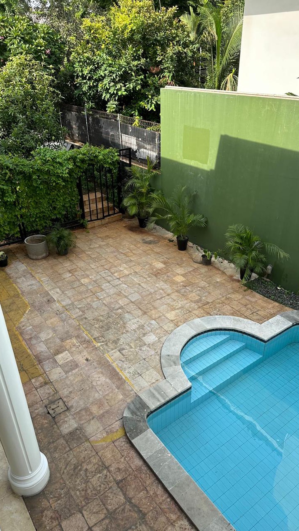 Rumah Hitung Tanah Area Cipete