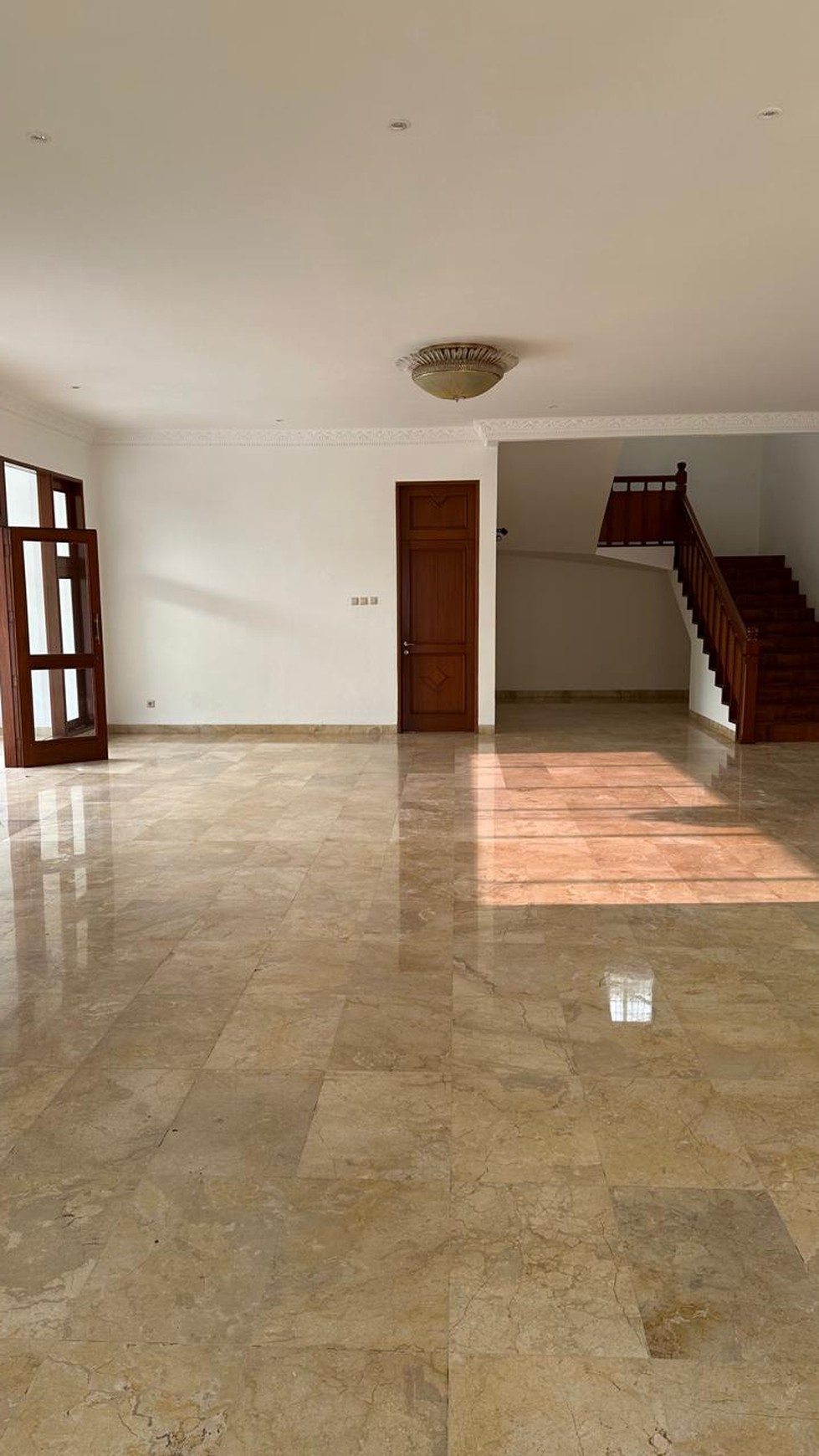 Rumah Hitung Tanah Area Cipete