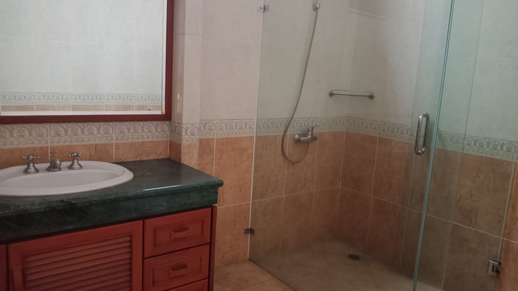 Rumah Hitung Tanah Area Cipete