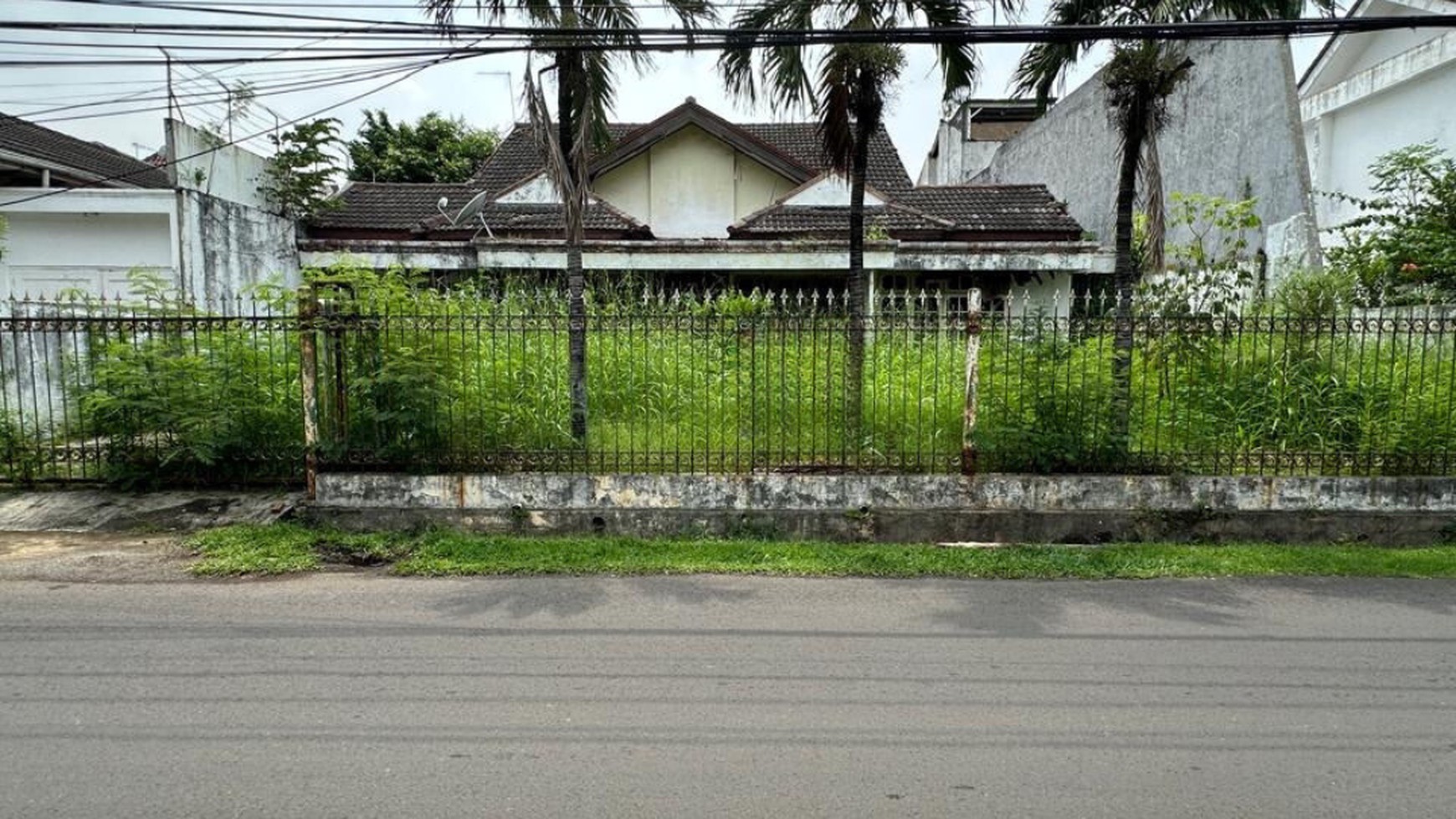 Rumah Hitung Tanah Area Cipete