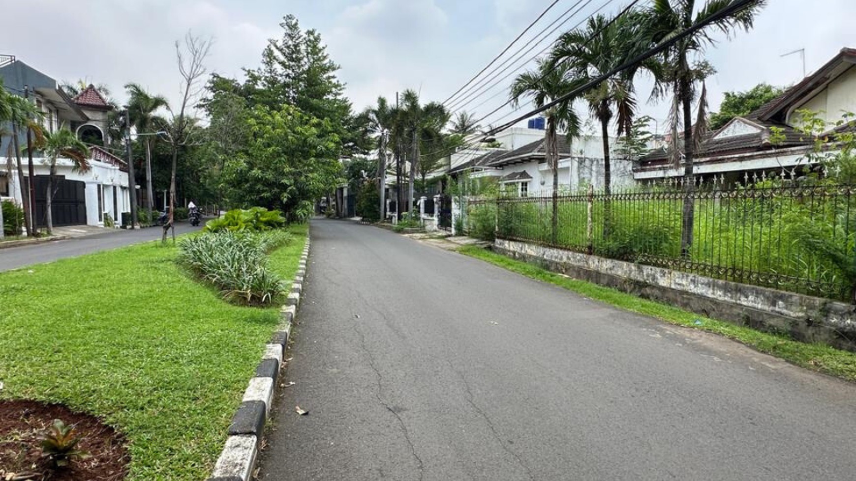 Rumah Hitung Tanah Area Cipete