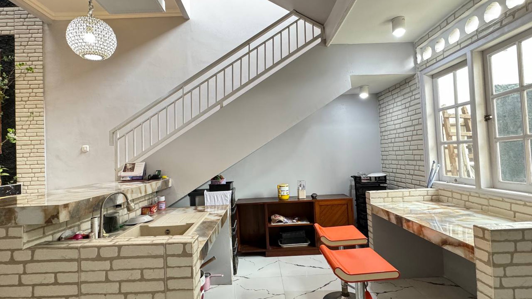 Rumah Hitung Tanah Area Cipete