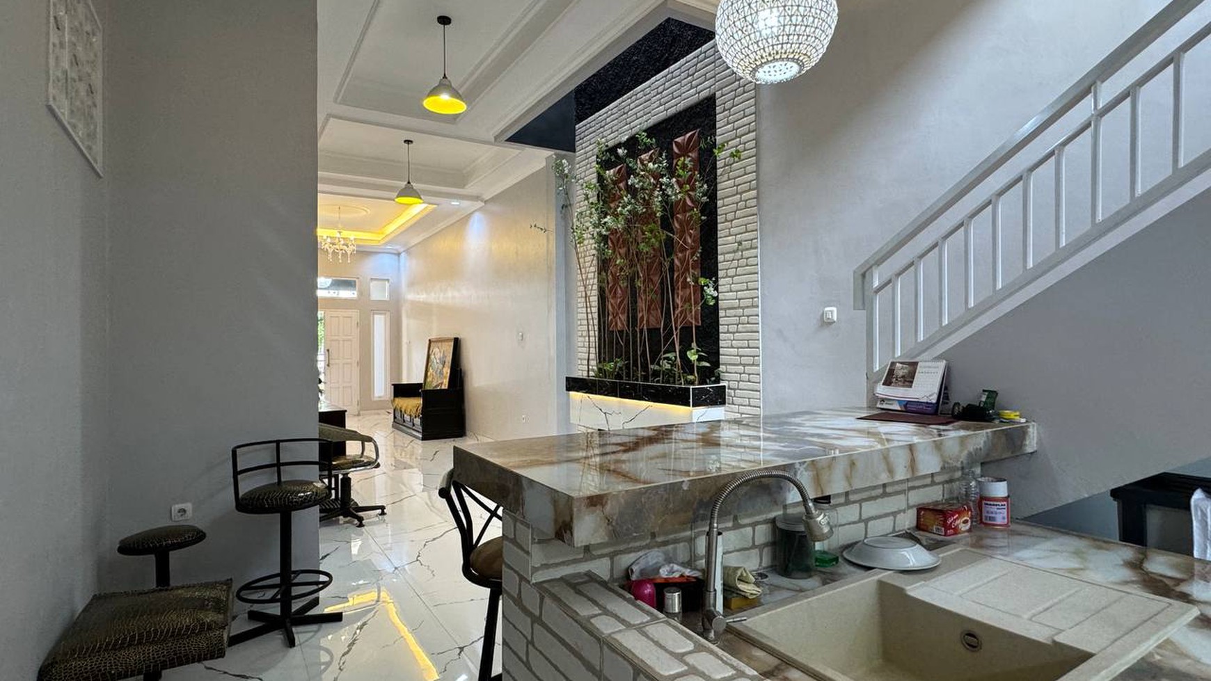 Rumah Hitung Tanah Area Cipete