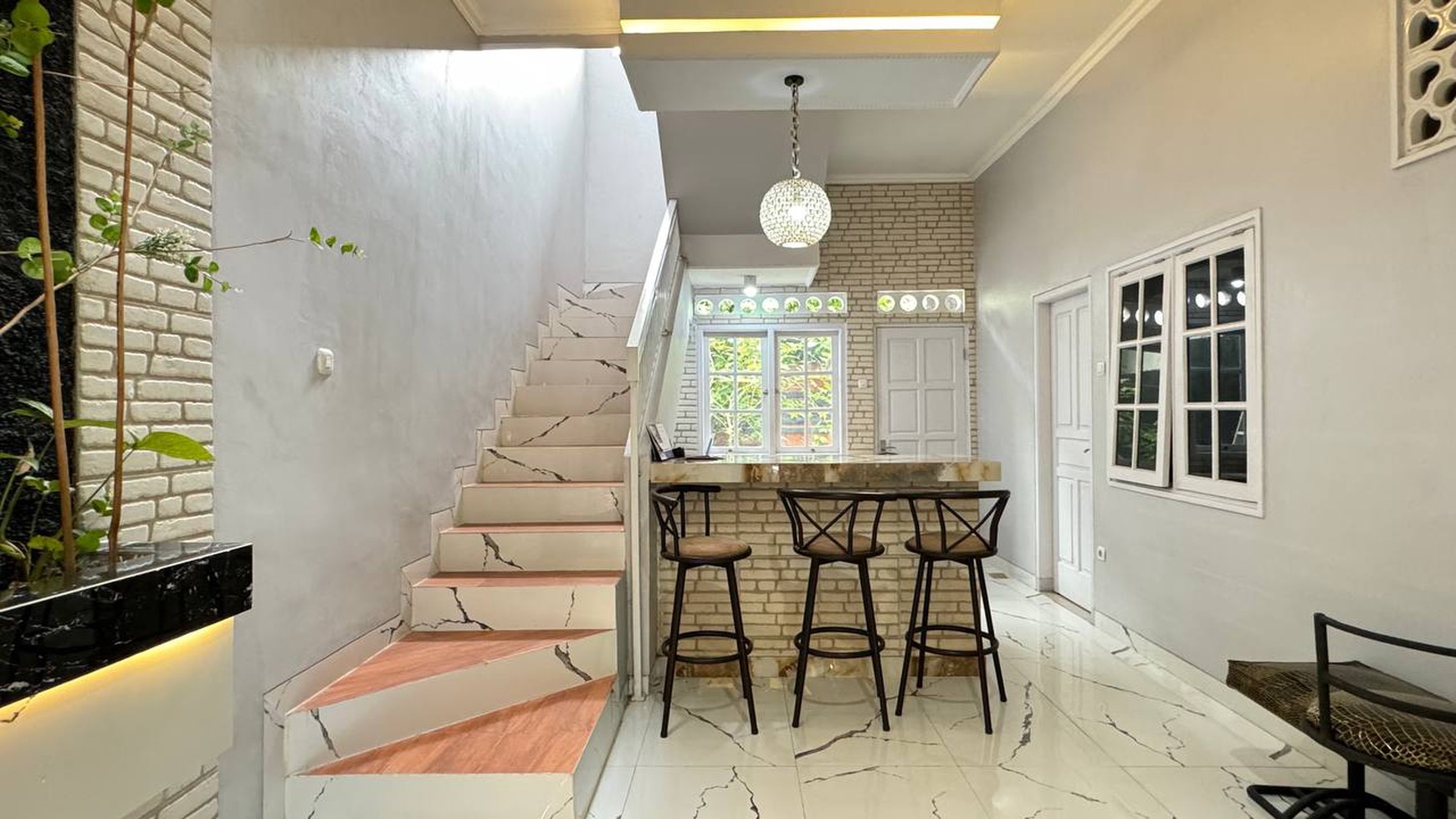 Rumah Hitung Tanah Area Cipete