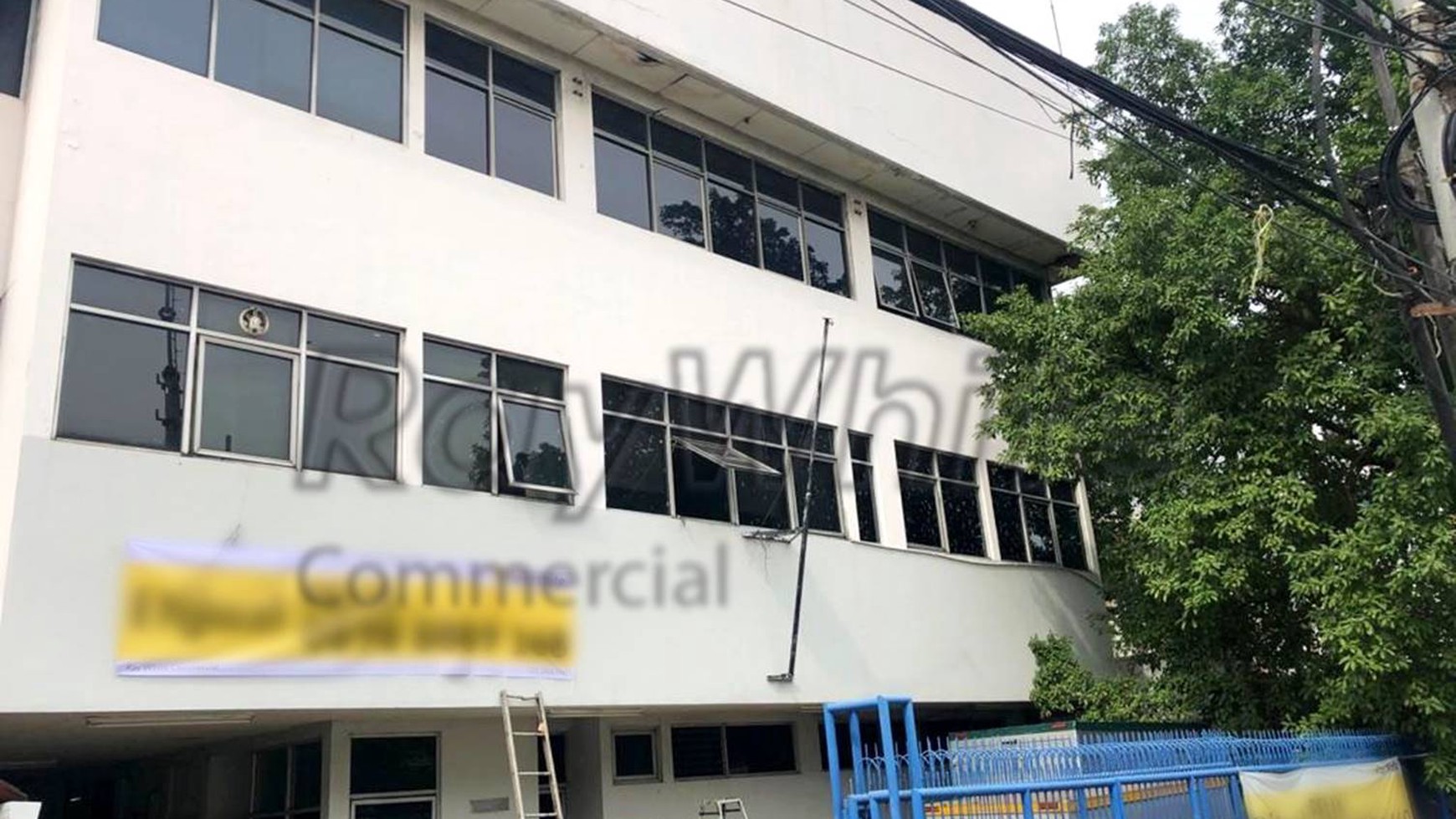 Gedung Jalan Pemuda Rawamangun Zona komersial Luas tanah 660m2 Jakarta