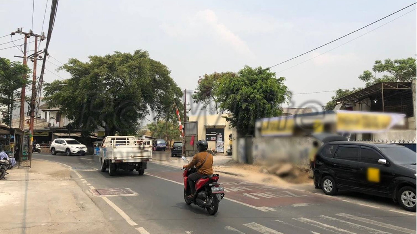 Gudang di Kembangan Selatan Jakarta Barat Jalan Raya