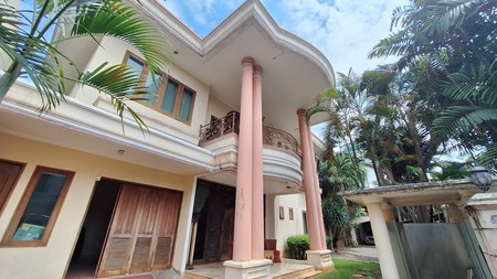 Rumah Mewah di Jl.Mirah Hati,Jakarta Selatan
