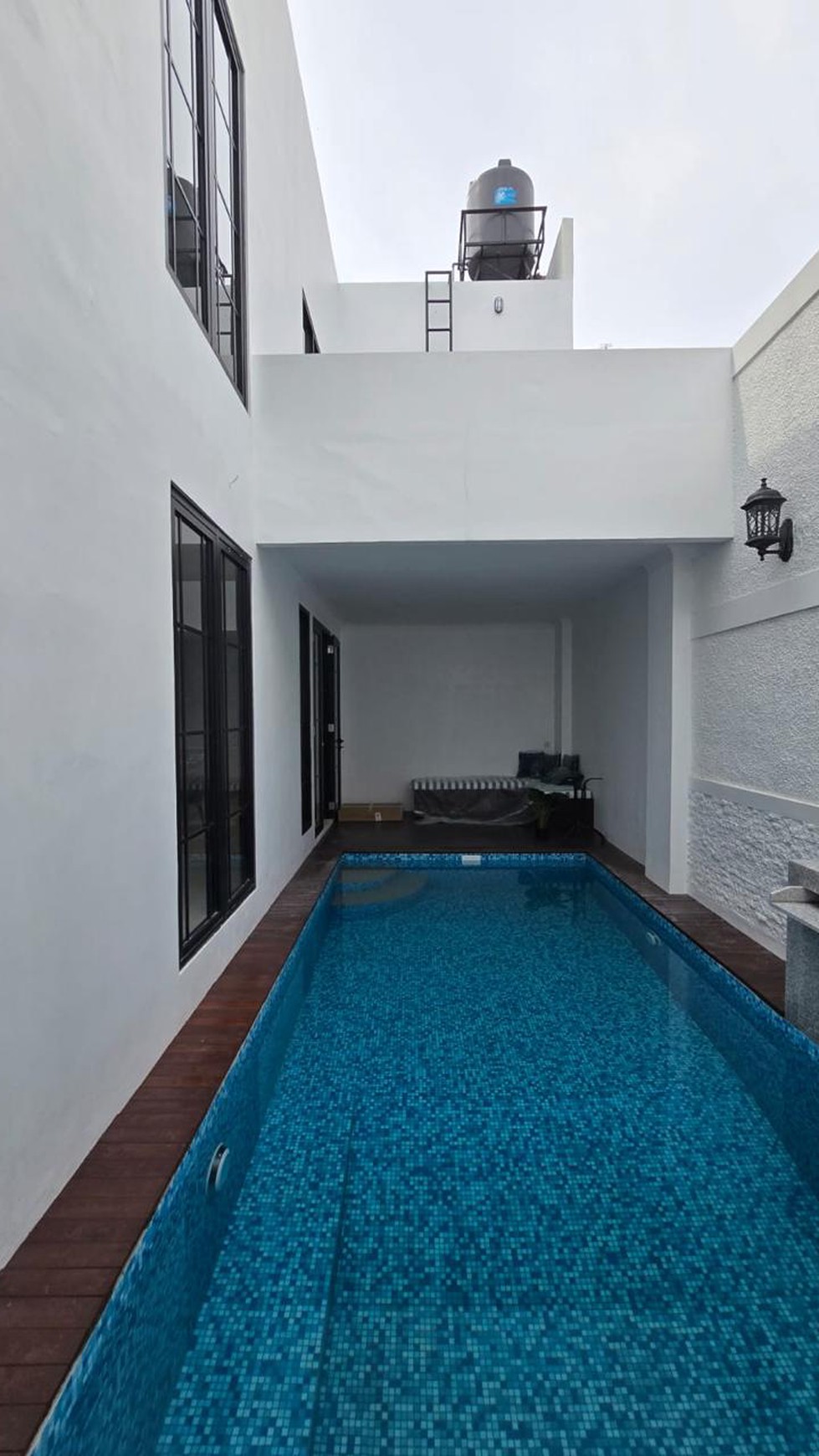 Rumah Brand New di Puri Bintaro, American Style dengan Pool di Bintaro Sektor 9