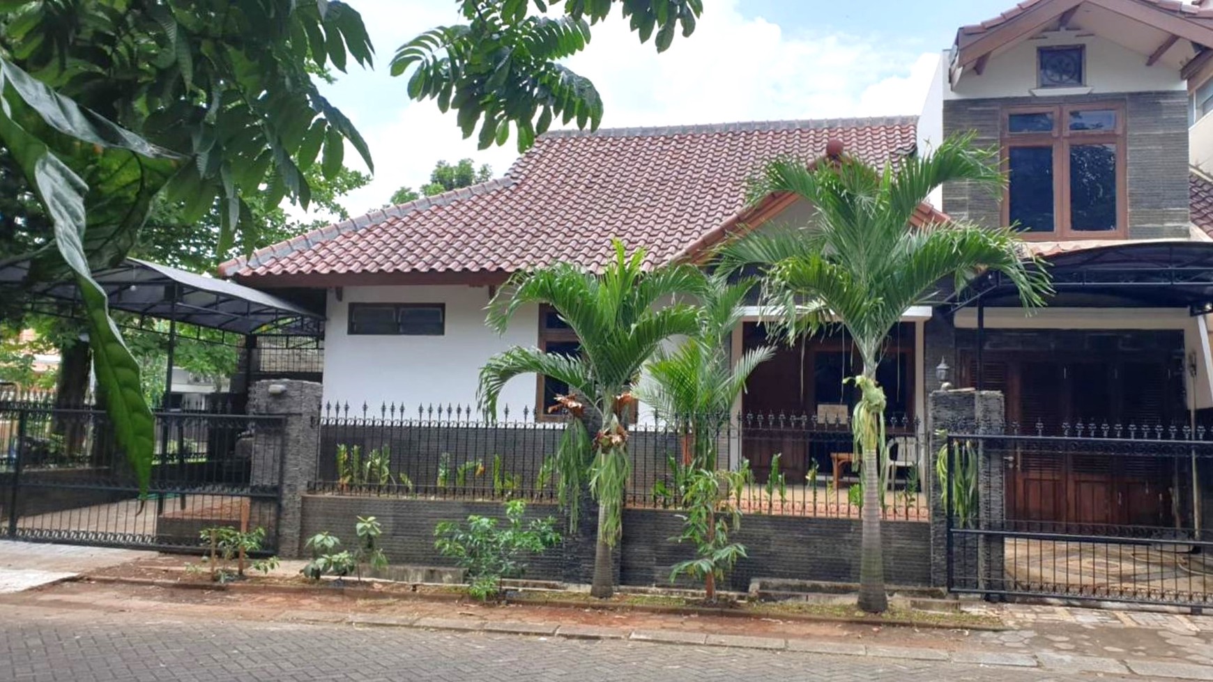 Rumah Rapi Siap Huni Perumahan Raffles Hills Cibubur