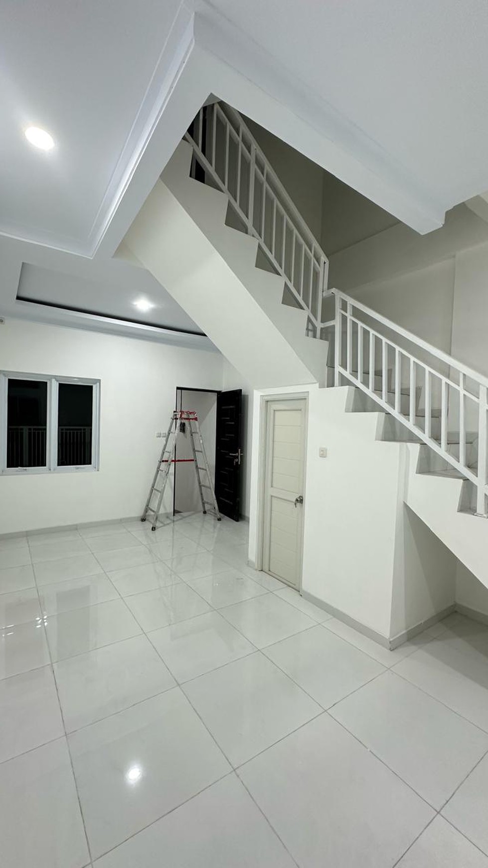 Rumah Brand New 3 lantai di Tanjung Duren, Grogol, Jakarta barat